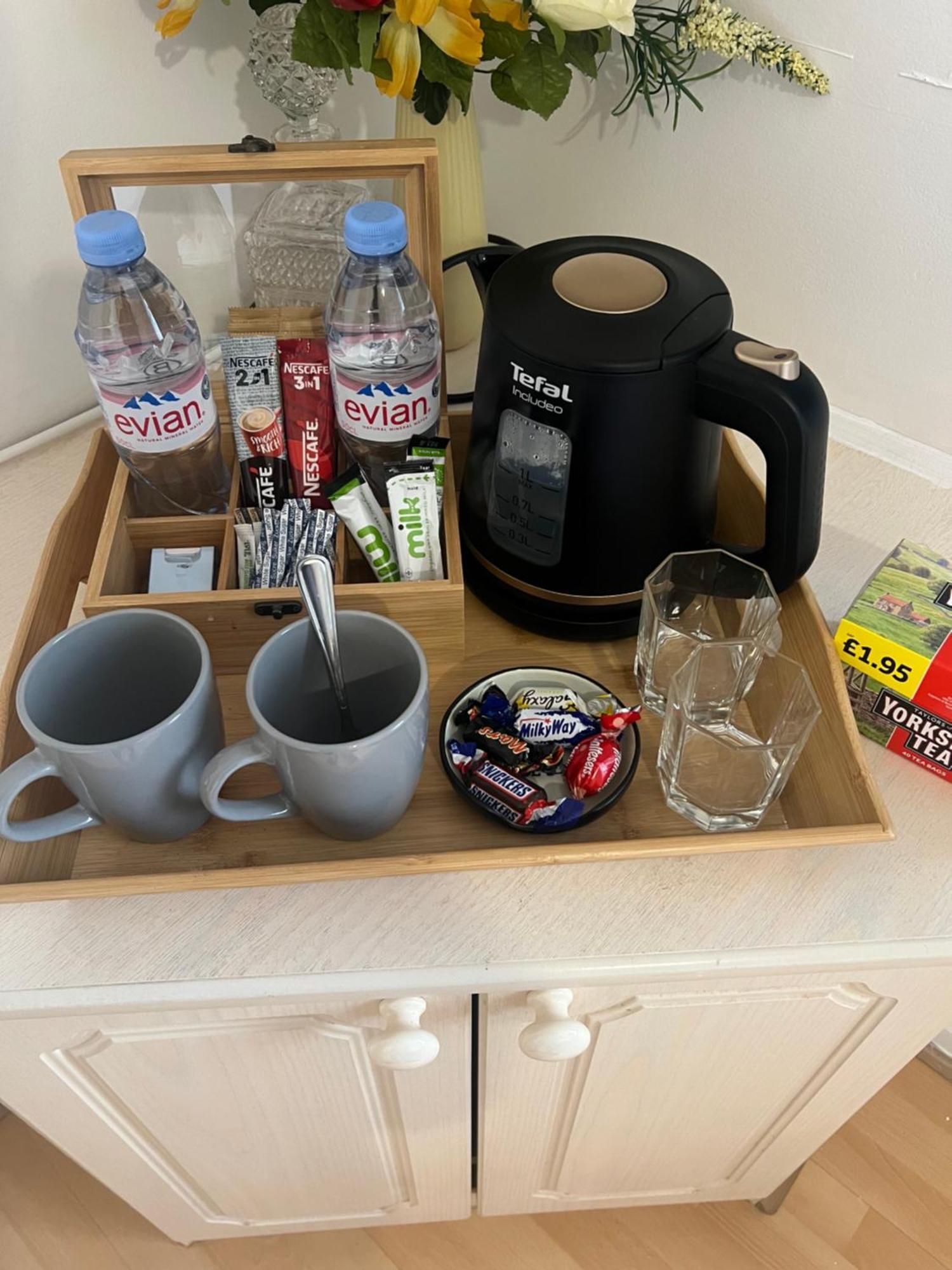 Double At The With Shared Shower * Kettering