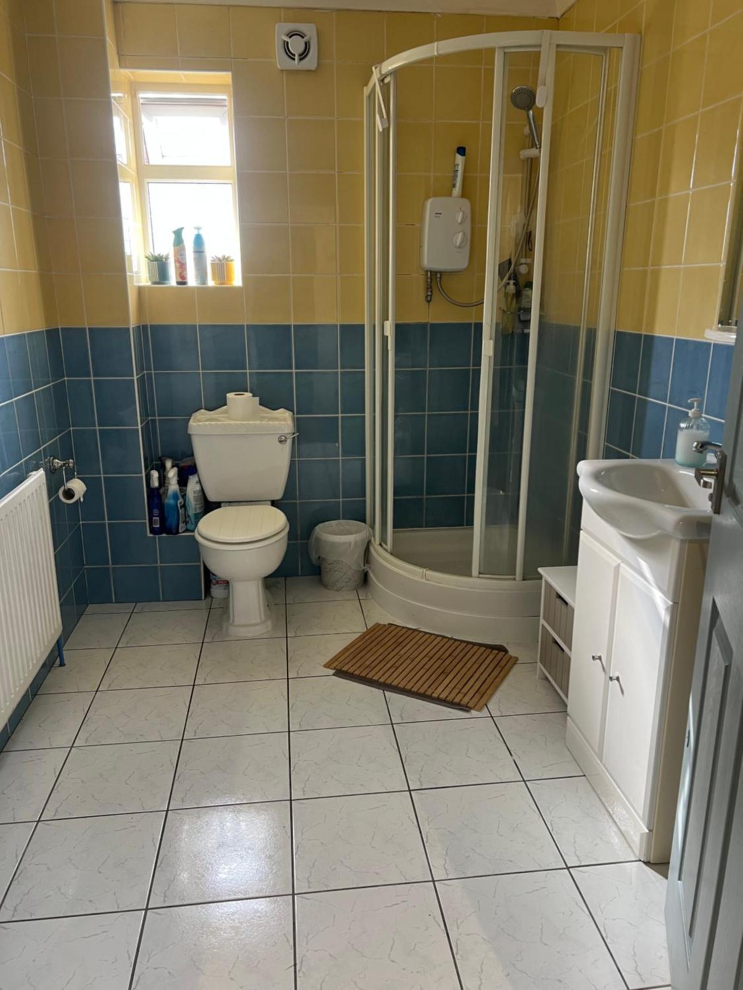 Double At The With Shared Shower *